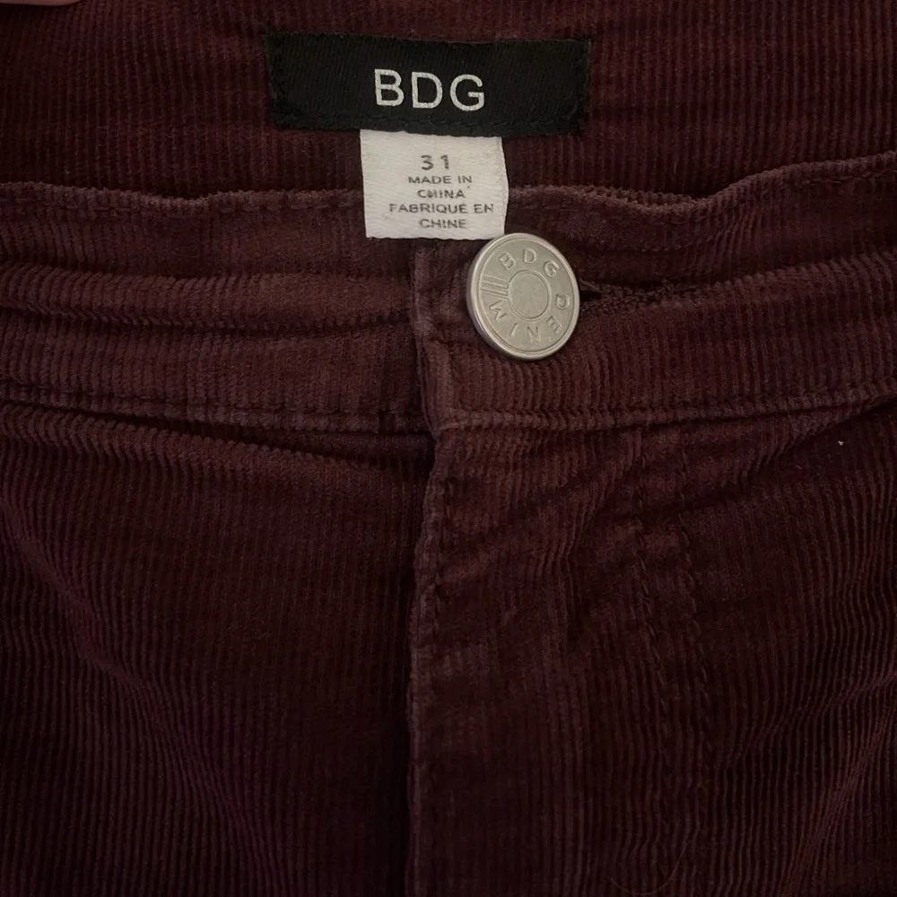 Urban Outfitters BDG Kick Flare High Rise Corduroy Pants Raw Hem - Picture 2 of 4